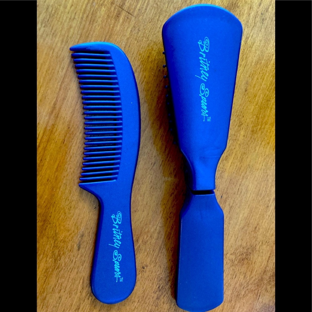 COLLECTIBLE RETRO Britney Spears Comb and Brush Set 💜🎤